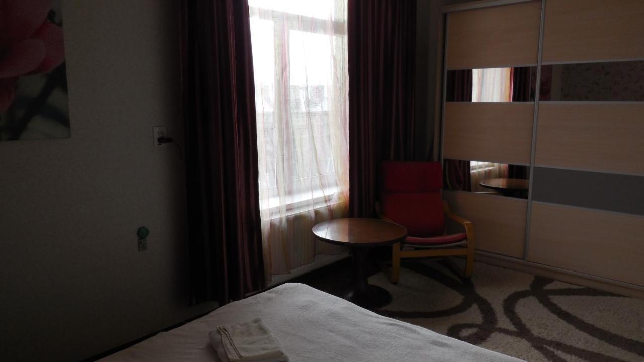 2 Room Apartment Near Opera House ลวีฟ ภายนอก รูปภาพ