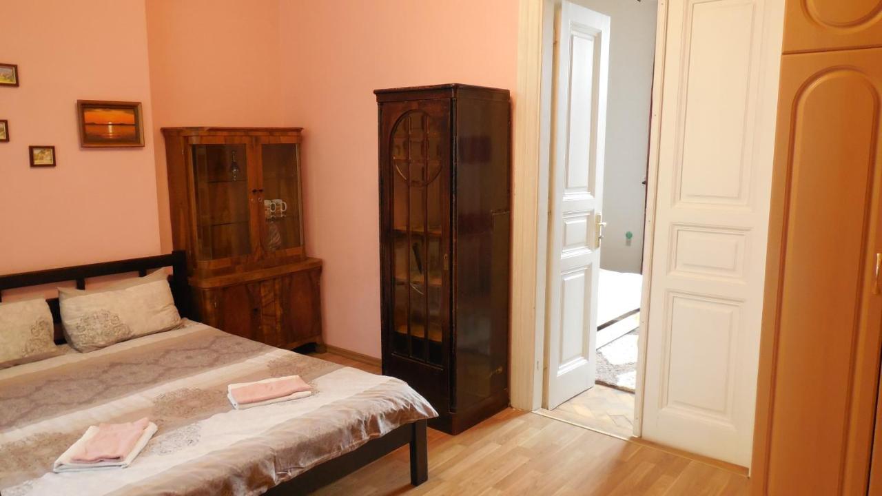2 Room Apartment Near Opera House ลวีฟ ภายนอก รูปภาพ