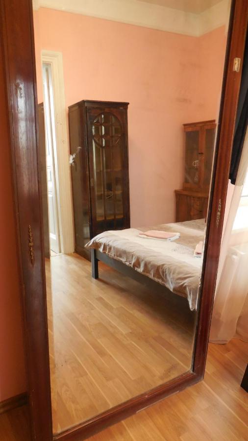 2 Room Apartment Near Opera House ลวีฟ ภายนอก รูปภาพ