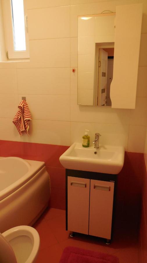 2 Room Apartment Near Opera House ลวีฟ ภายนอก รูปภาพ