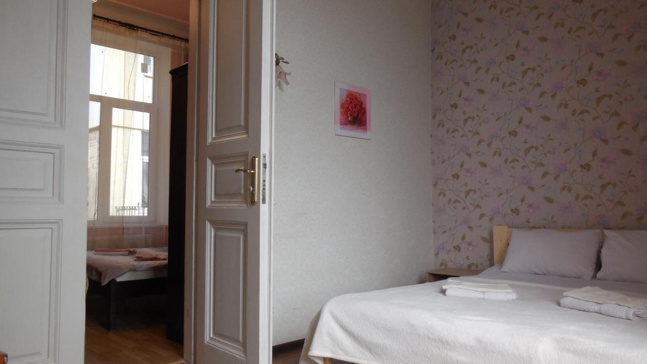 2 Room Apartment Near Opera House ลวีฟ ภายนอก รูปภาพ